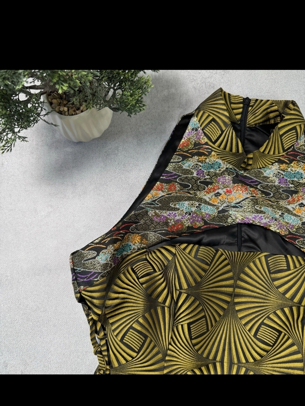 Kim Shui Qi Pao Brocade Dress - Picture 3 of 16